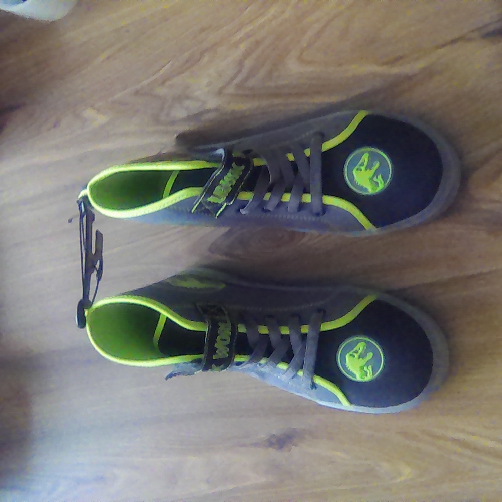 Jurassic world Sneakers size 4 NWT